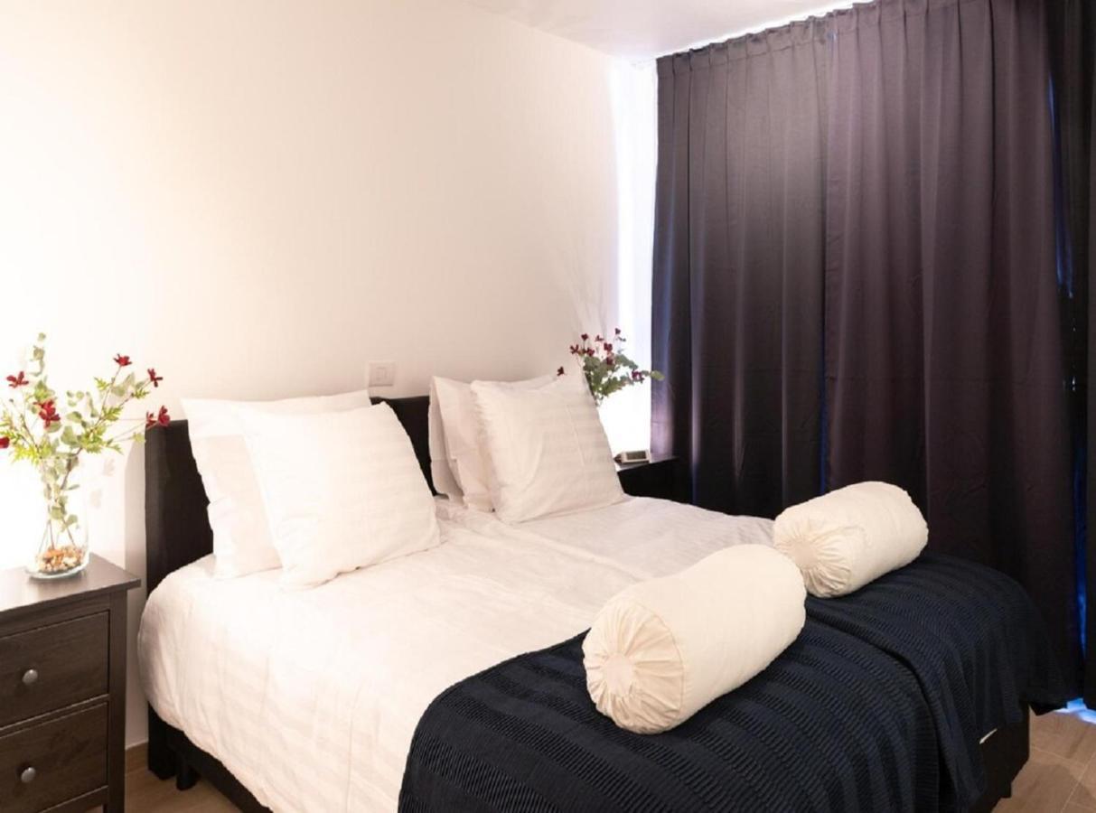Oneluxstay Near Diamond District Casa de Férias *