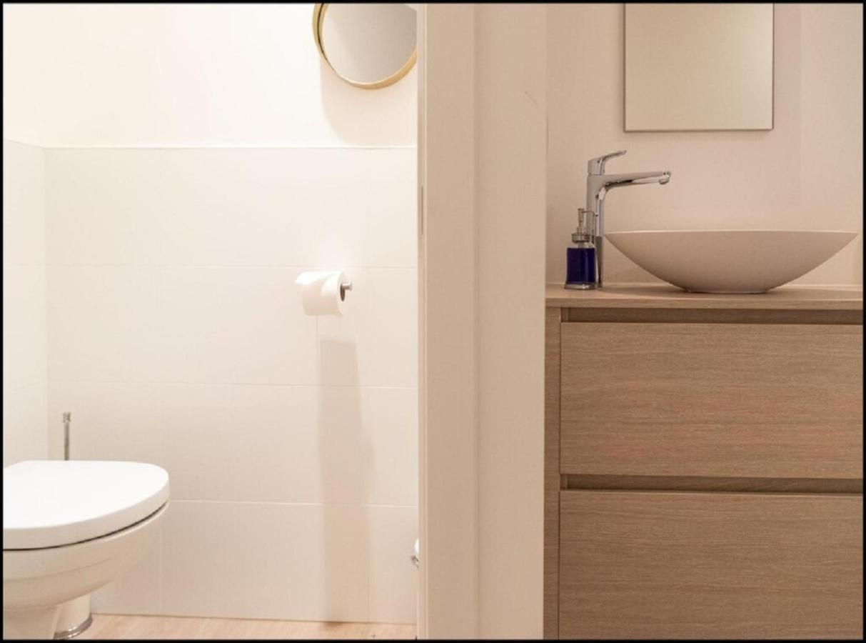 Oneluxstay Near Diamond District Holiday home *